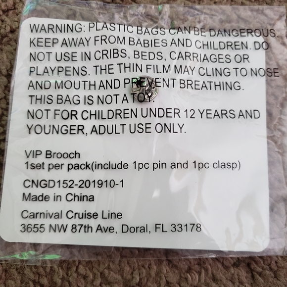 ? Carnival Cruise Lines VIFP club 2018 pin - Picture 2 of 2